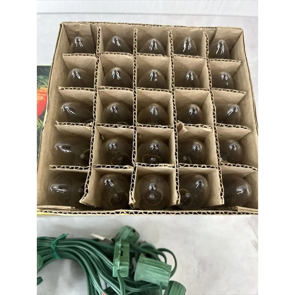 Vtg Hoferts‎ C9 Bulb Clear 25 Pieces Christmas Lights Outdoor Indoor.